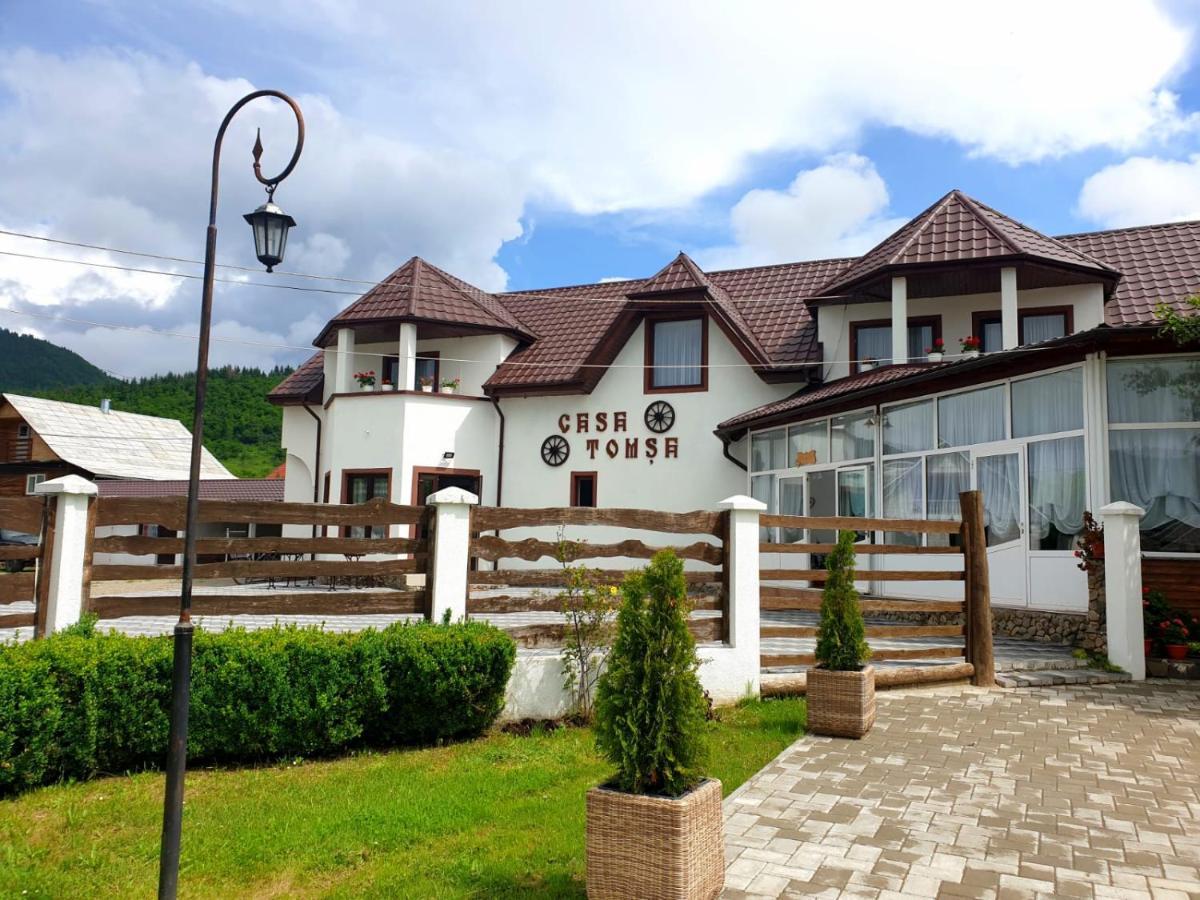 Casa Tomsa Bed and Breakfast Rozavlea Buitenkant foto