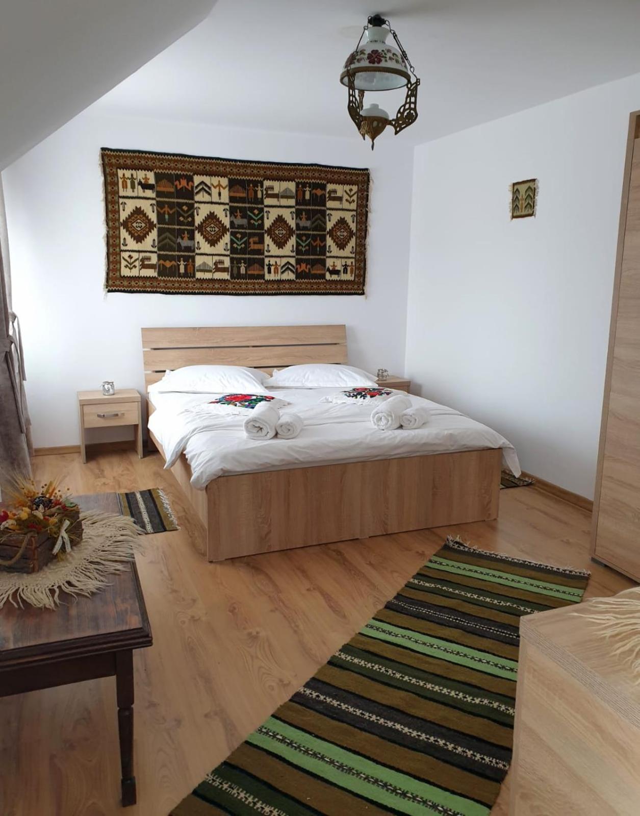 Casa Tomsa Bed and Breakfast Rozavlea Kamer foto
